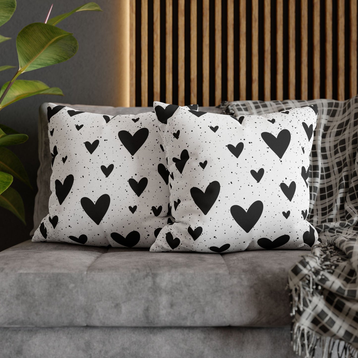 Black Hearts - Halloween Pillow Cover