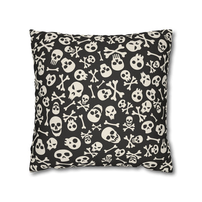 Skull & Crossbones - Halloween Pillow Cover